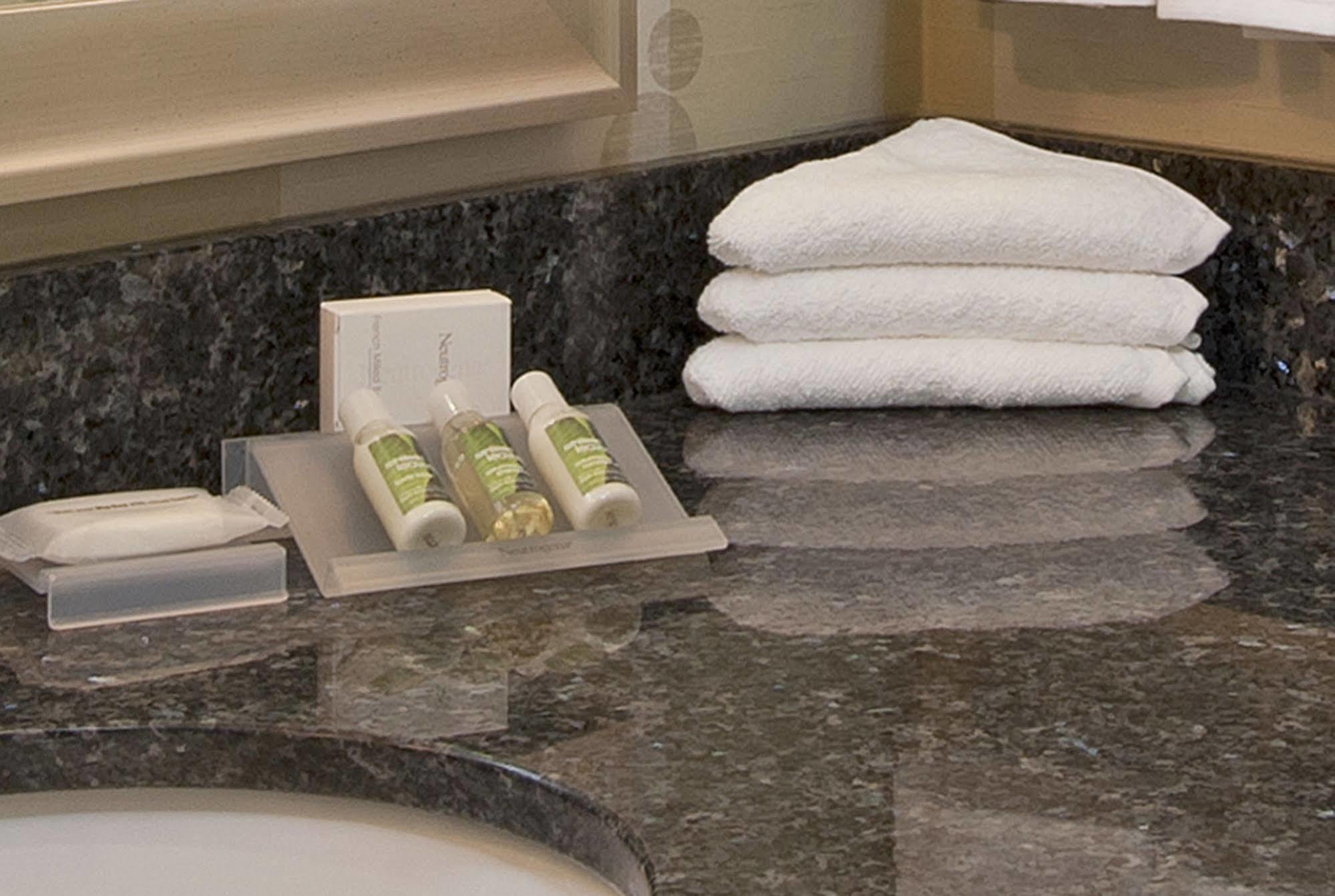 Hilton Garden Inn Ft Worth Alliance Airport Roanoke Ngoại thất bức ảnh